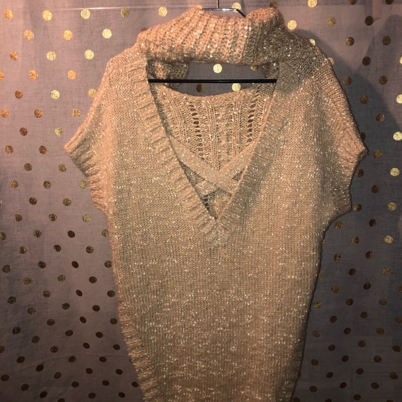 Off shoulders open back hi low sweater S - Picture 5 of 7